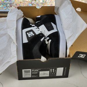 ❤️️SOLD!!!❤️🔥RARE OG 2012🔥 DC PURE Black/White Skateboard Shoes from